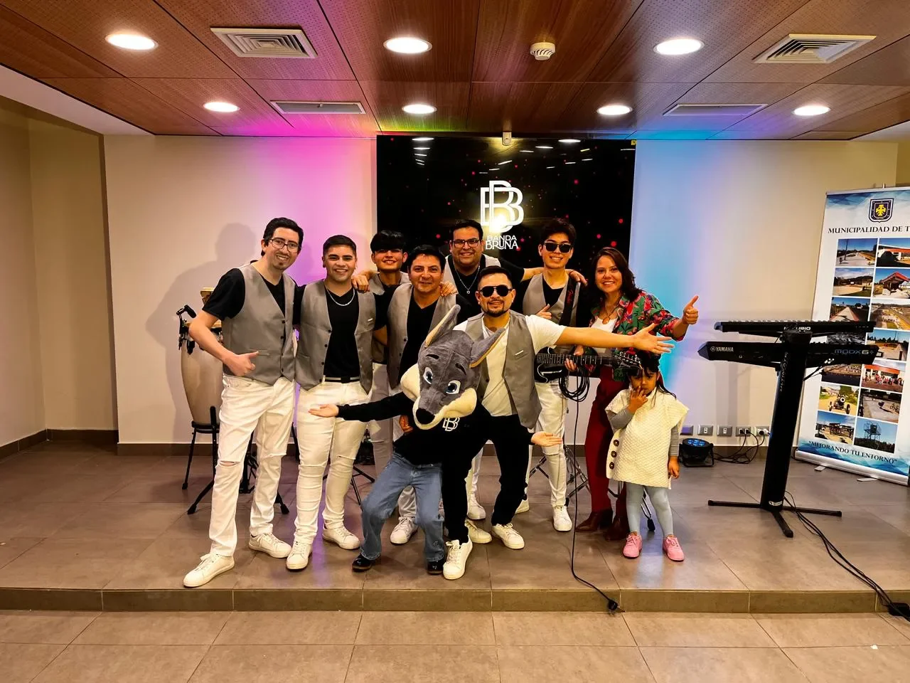 Banda Bruna Presentación en Vivo 1